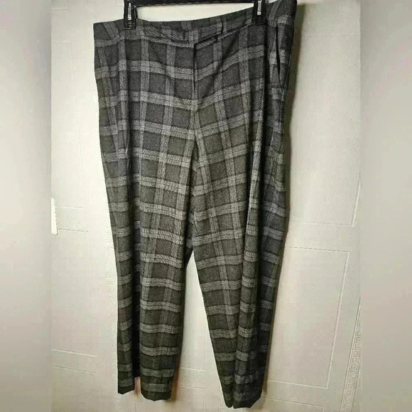 Lane Bryant Gray Plaid Flat Front High Rise Wide Leg Trouser Pants Size 22R EUC - Picture 1 of 9